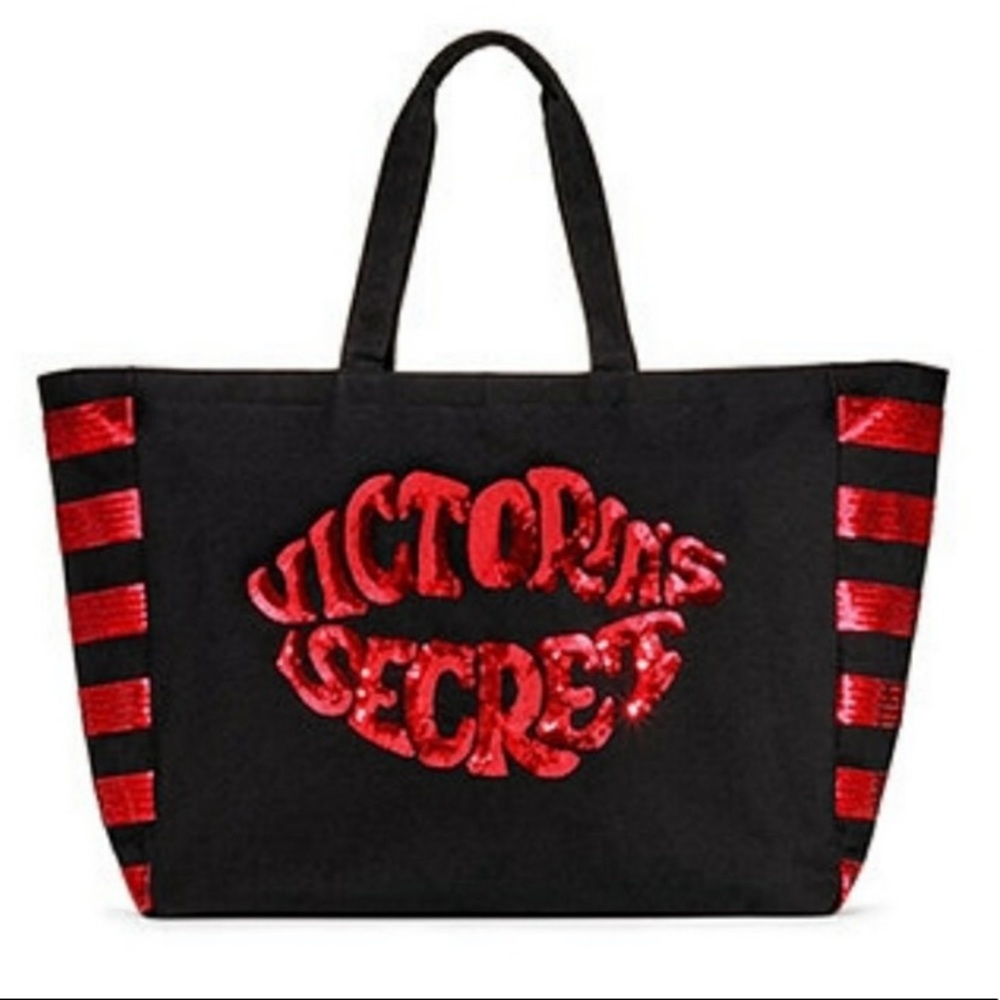 NWT Victoria’s Secret Lips bag!! 💋